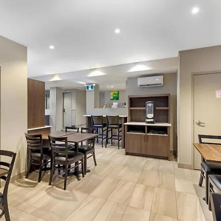 Quality Inn Centre-Ville-2